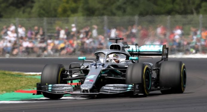 Hamilton defends under-fire Vettel