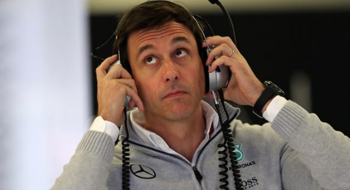 F1: Toto Wolff urges Mercedes to push on