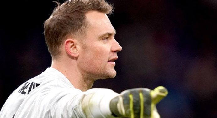 Manuel Neuer attracts interest from Chelsea