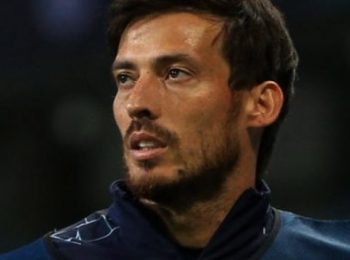 David Silva shoots Sociedad to top of La Liga standings