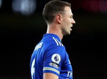 Jonny Evans and Leicester City to begin talks over new contract