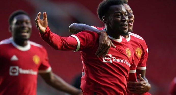 Manchester United and Everton Fight Over Jesse Lingard