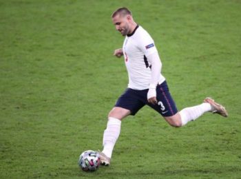 Luke Shaw signs new four-year contract with Manchester United