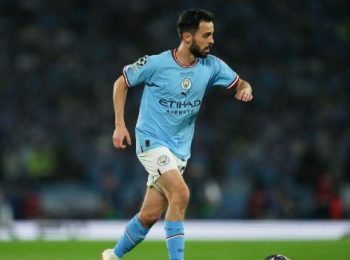 Bernardo Silva signs contract  extension at City