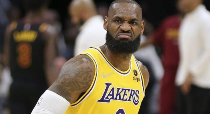 He’s shooting the ball extremely well – Anthony Davis lauds LeBron James after massive win against Atlanta Hawks